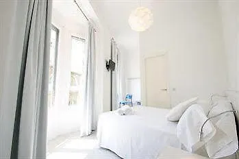 Express By Gaiarooms Barcelona 2*,
